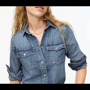 Slim-fit chambray shirt